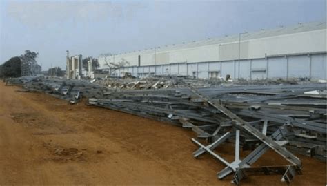 Demolition- DLF Ethiraj Salai