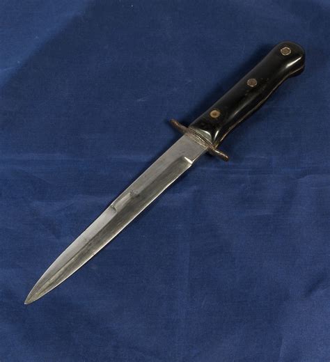 A double edged knife