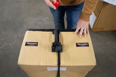 Strapping Machine Fails 的图像结果