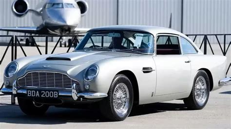 1964 Aston Martin DB5 owned by Sean Connery fetches $2.4 million at ...
