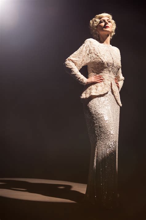 Costume Local Photographers 的图像结果