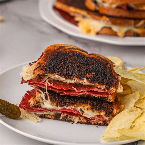Grilled Peanut Butter and Jelly Sandwich Recipe - grillonadime.com