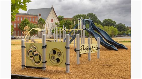 Franklin Square Elementary/Middle School - Compact School Playground