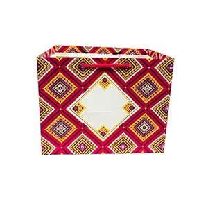 Flute Cubes Presents 1/2 Kg Mithai,Sweets, Chocolate, Chunri Print Gift ...