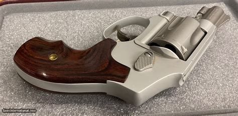 Smith & Wesson Model 642-1 Lady Smith Dual Action 38 Special Revolver