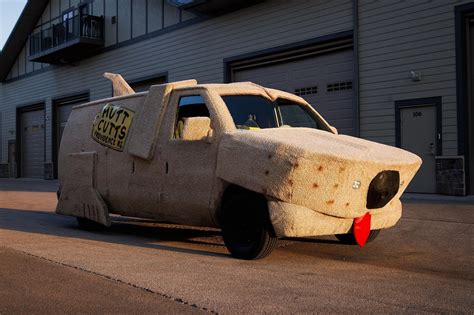 1993 Ford E-150 Dumb And Dumber "Mutt Cutts" Van Built To Deliver Laughter