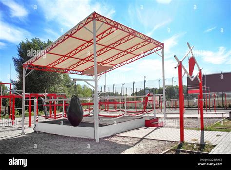 Boxing Ring Outside 的图像结果