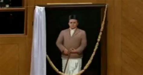 Karnataka: VD Savarkar portrait unveiled in Assembly Hall in Belagavi ...