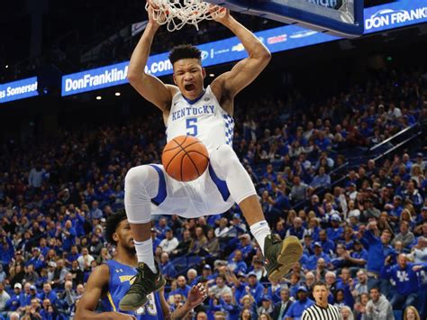 Kentucky Basketball Dunk