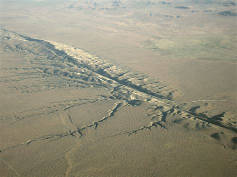 USGS study finds new evidence of San Andreas Fault earthquakes ...
