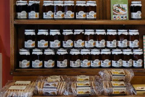 Where the Locals Specialize in Home Made 的图像结果