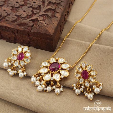 Leafy Pearly Moissanite Neckpiece With Earrings (Gn7452) – Nakoda Payals