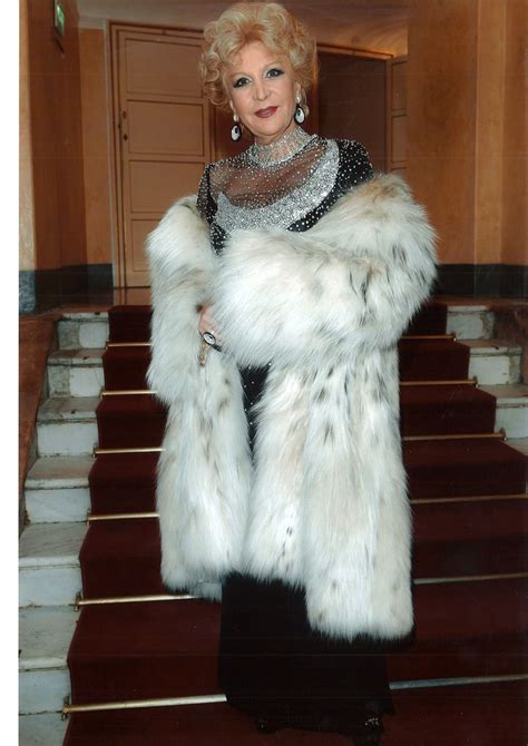 Пин от пользователя Michael Herbert на доске Elegant ladies | Мода для людей в возрасте, Женская ...