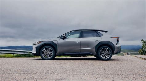 Acabados del Toyota bZ4X, carácter 100% eléctrico - Toyota