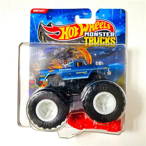 Buy BigFoot Original Hot Wheels Monster Truck Premium FYJ64 (2025 ...