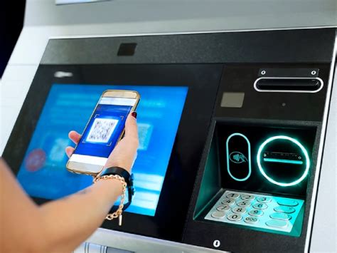 இனி டெபிட் கார்டு தேவையில்லை.. வந்தாச்சு 6000 UPI ATM..! | How UPI ATM ...