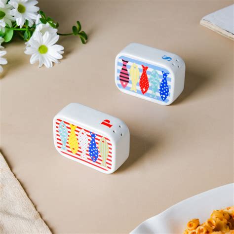 Fish Patterned Ceramic Salt And Pepper Shakers Set Online - Premium ...