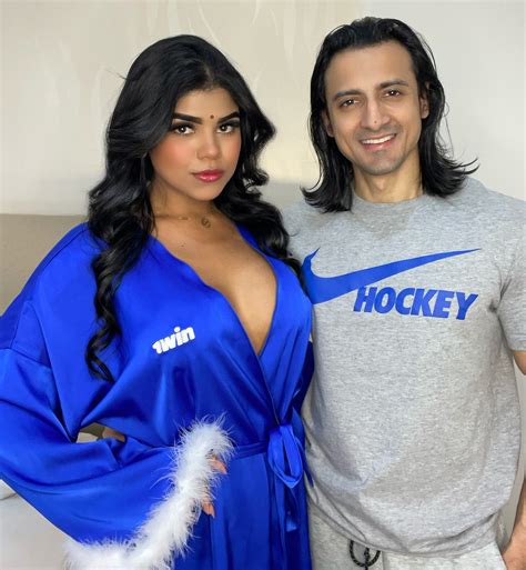 Niks Indian (@niksindiancom) • Instagram photos and videos