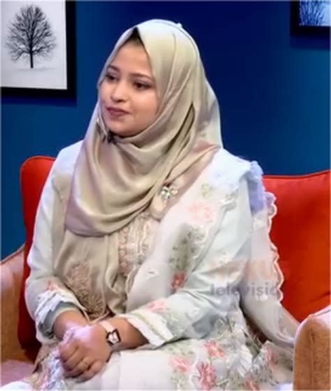 Farjana Drawing Academy - Girl face, Easy, Hat, Boy, Friends, Sketches ...