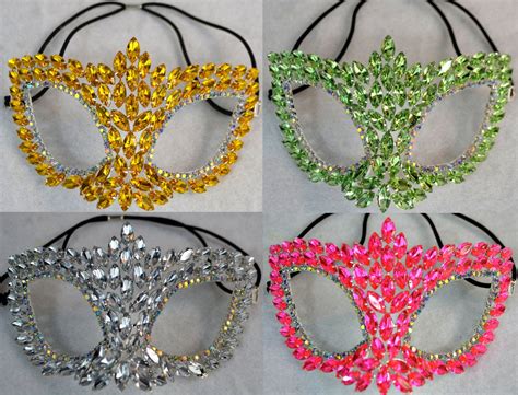Full Rhinestone Mask Tutorial 的图像结果