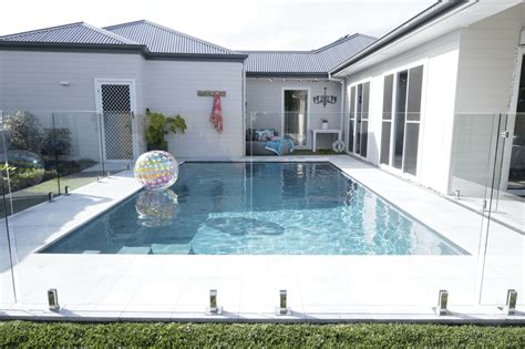 Compass Pool Installation 的图像结果