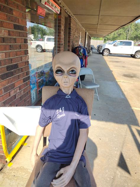 Met Gnorts today at a trading card shop, they said his name was 'Bill ...