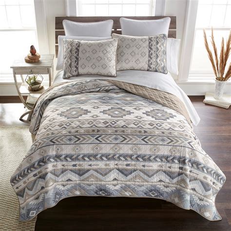 Amazon.com: Donna Sharp Queen Bedding Set - 3 Piece - Spruce Trail ...