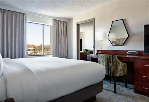 DoubleTree by Hilton Fairfield Hotel & Suites, Fairfield - 2026 Prices ...