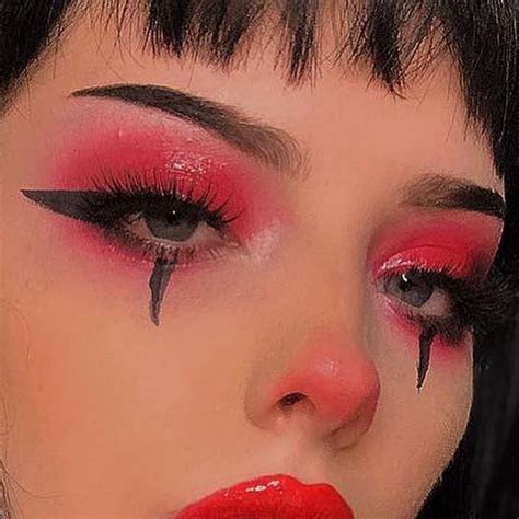 alternative aesthetic makeup