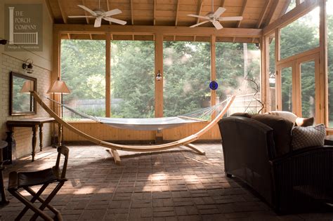 Best Screened In Porch Flooring Options - EasyHomeTips.org