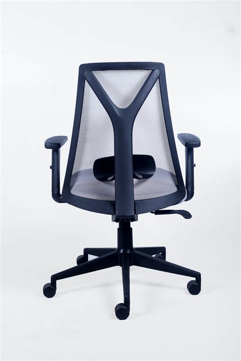 MESH 8 MB Ergonomic Office Chair – Breathable Mesh Design – Xylus Chairs