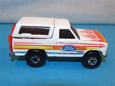 Vintage 1980 HOT WHEELS Ford Bronco BUILT TOUGH Toy + Motorcycle Made ...