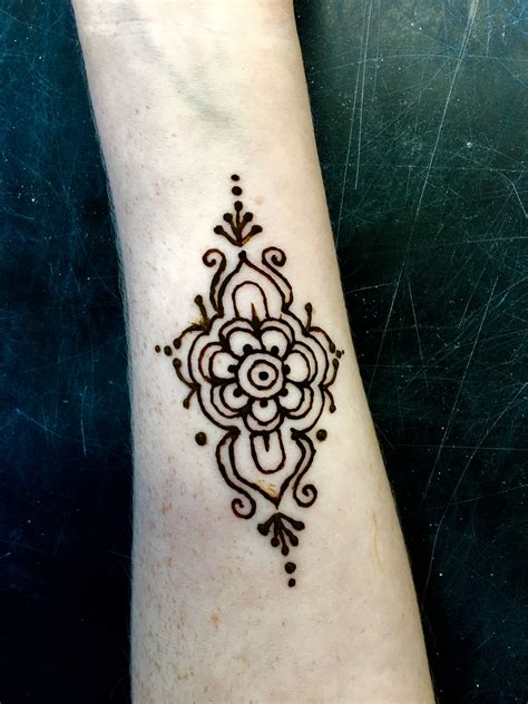 forearm henna | Forearm henna, Simple henna tattoo, Henna mehndi