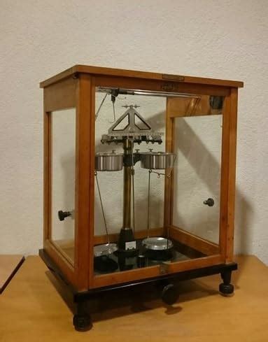 Physical Balance for Laboratory : Amazon.in: Industrial & Scientific
