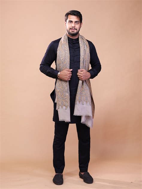 Buy Pure Woolen Shawls and Stoles For Women and Men – The Shawl Studio