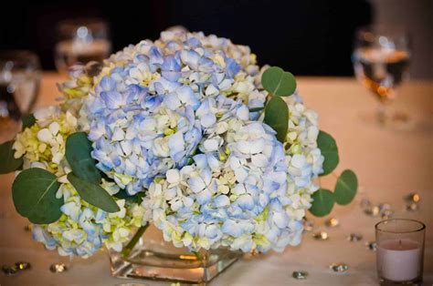 12 Gorgeous Hydrangea Wedding Centerpieces That'll Make A Statement