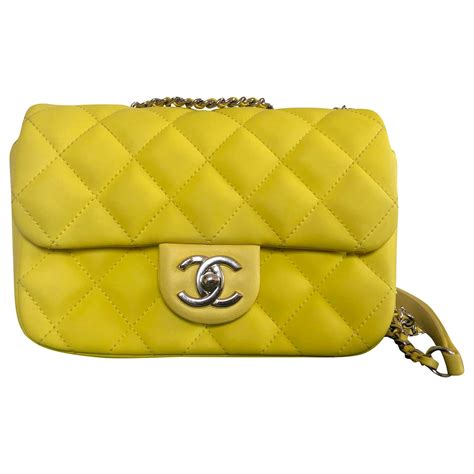 Chanel Handbags Yellow Leather ref.152686 - Joli Closet