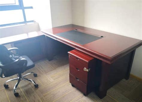 95新办公家具1.4米办公桌简约屏风桌职员桌现代板式员工桌T字型_合步二手办公家具网，新旧搭配，创业成本立省50%。