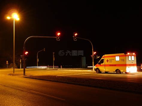 红绿灯,红色,救护车高清图库素材免费下载(图片编号:6420806)-六图网