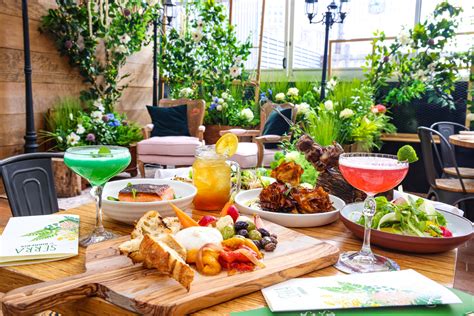 Inside SERRA by Birreria at Eataly Flatiron - GoVisit.Guide