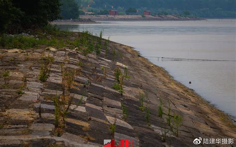 淮安洪泽湖有一条上千年历史的大堤，现在堤坝上还可以开汽车|洪泽湖|洪泽湖大堤_新浪新闻