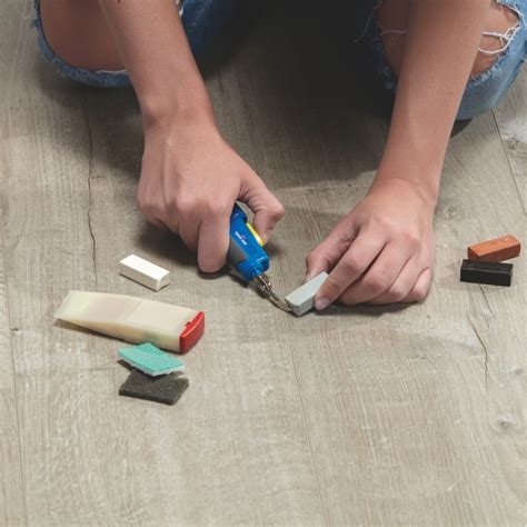 Premium Floors Quick-Step Colour Wax Flooring Repair Kit - Alex Lind ...