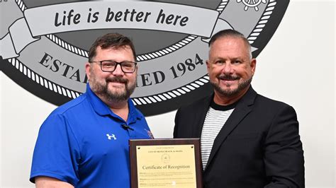 Florida shark attack victim Lulu Gribbin's rescuer honored in Alabama