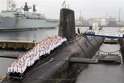 五毒俱全的英国核潜艇又出事，30名水兵被感染，原因令人直呼羞耻_凤凰网视频_凤凰网