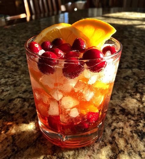 Thanksgiving Alcoholic Drinks: 7 Must-Try Festive Cocktails – Vihaad ...
