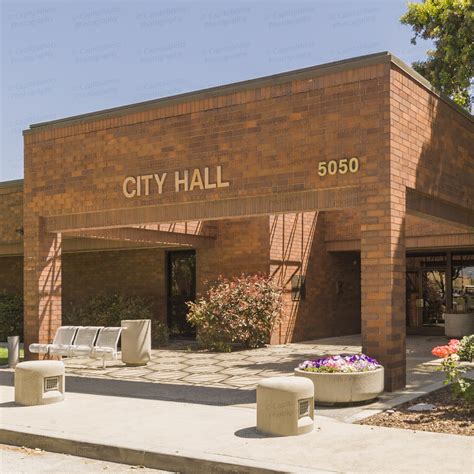 Lakewood City Hall (Lakewood, California) | Stock Photos