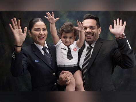 Captain Gaurav Taneja aka Flying Beast to fly largest Map of India ...