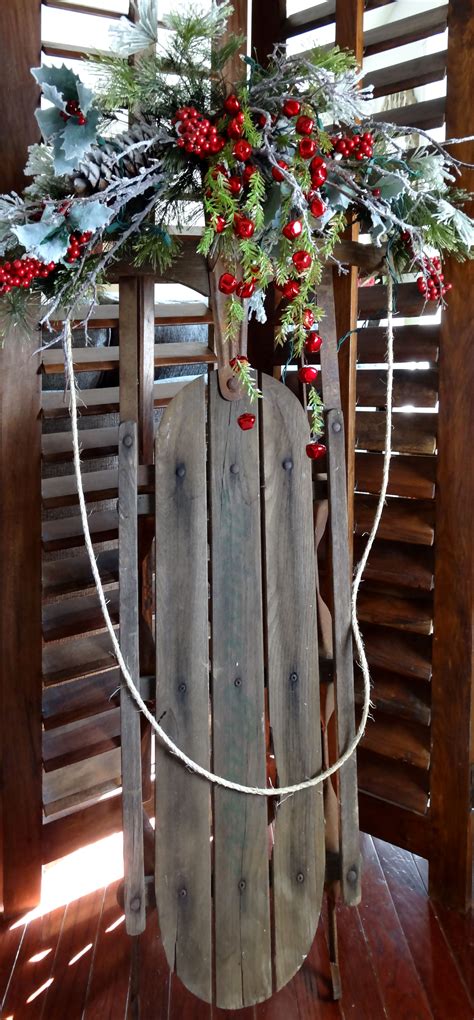 Easy Holiday Sled Decoration
