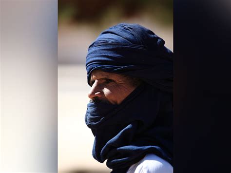 पुरुष पहनते हैं बुर्क़ा, कई मर्दों से संबंध बना सकती हैं औरतें! इस ...