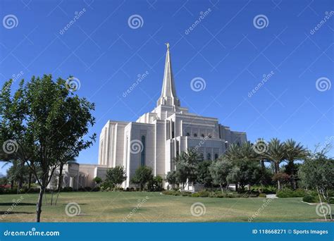 The Mormon Gilbert Arizona Temple in Gilbert Arizona Editorial Photo ...